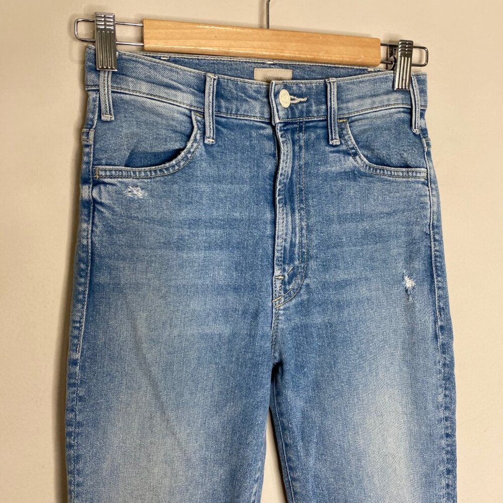 Mother The Hustler Ankle Chew Jeans Distressed Drinking By The Pool 25 - Picture 5 of 16